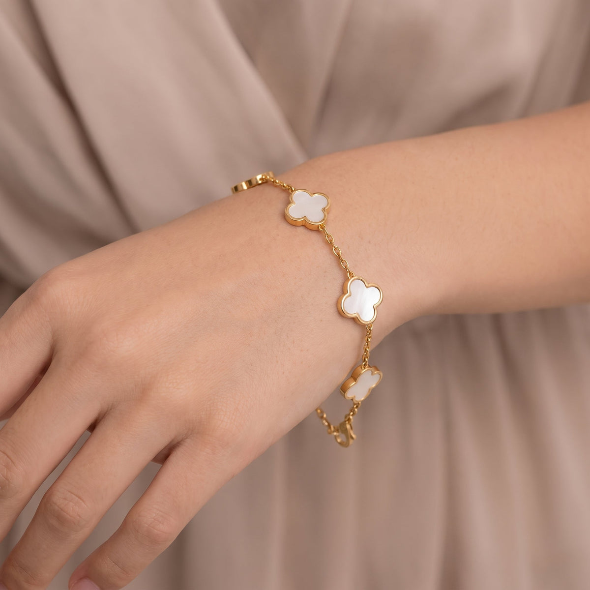 Pearl Clover Bracelet