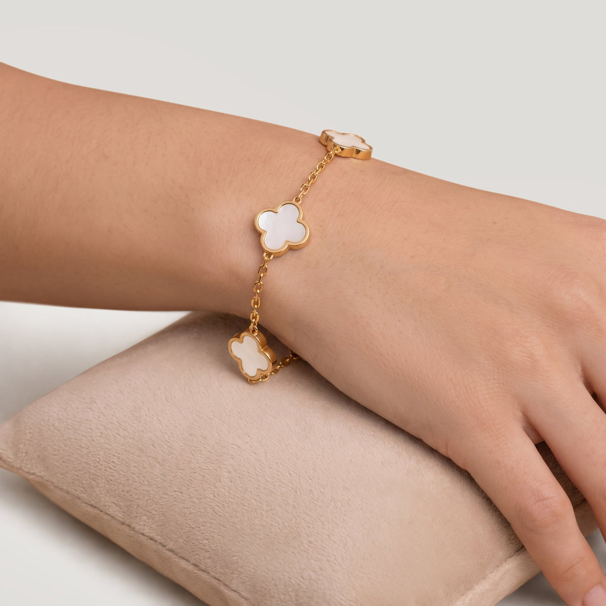 Pearl Clover Bracelet