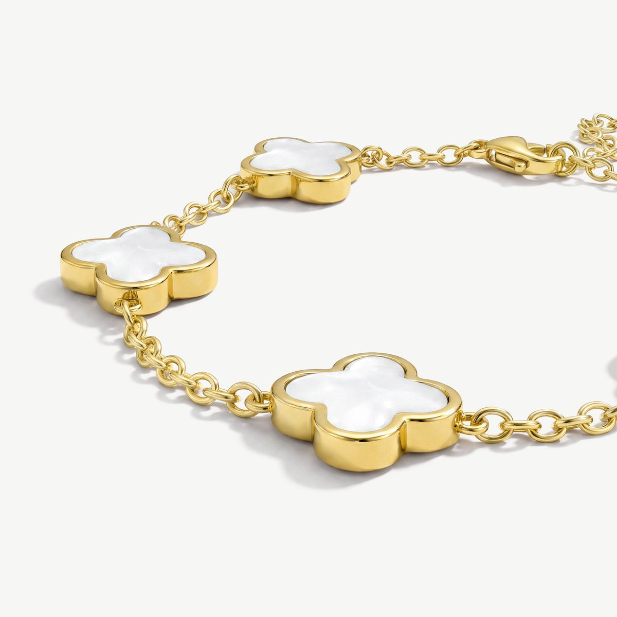 Pearl Clover Bracelet